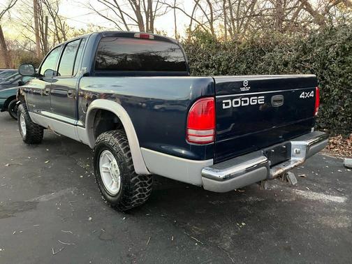 2000 Dodge Dakota Base