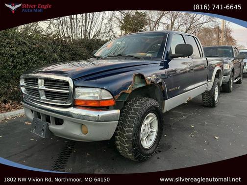 2000 Dodge Dakota Base