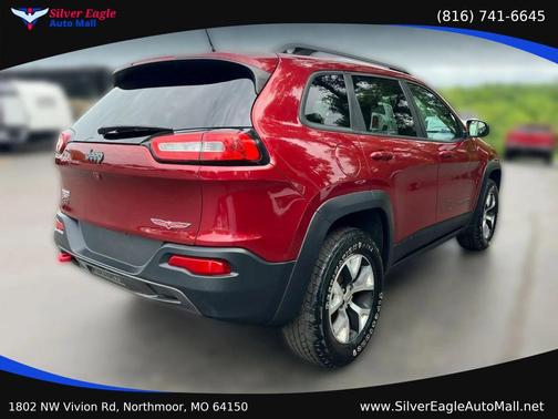 Red 2015 Jeep Cherokee Sport