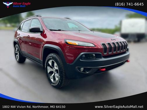 Red 2015 Jeep Cherokee Sport