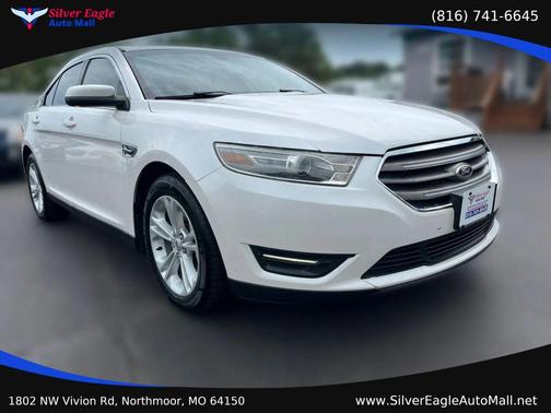 White 2014 Ford Taurus SEL