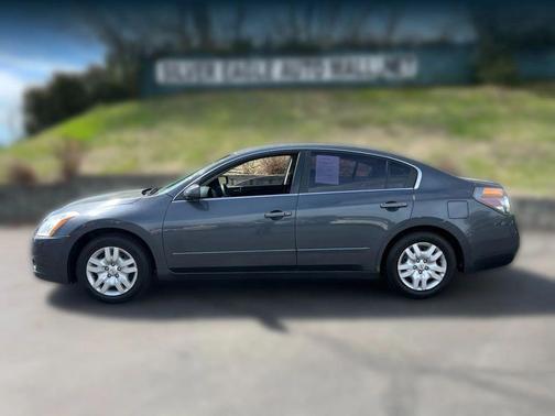 Blue 2010 Nissan Altima 2.5 S