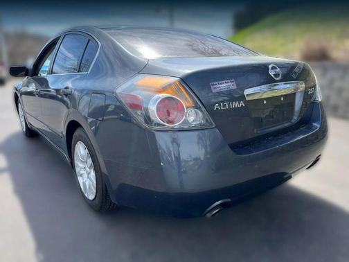 Blue 2010 Nissan Altima 2.5 S