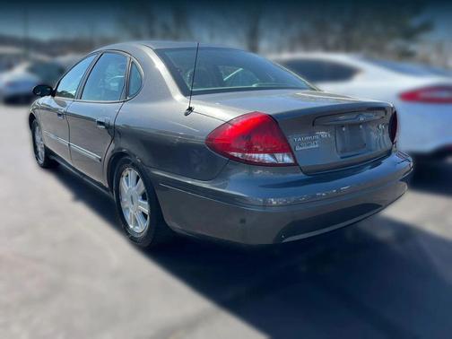 2004 Ford Taurus SEL