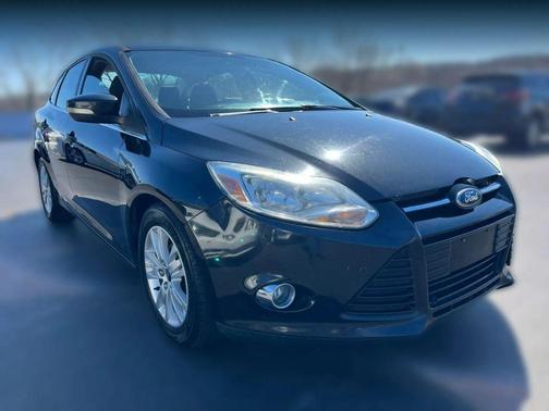 Black 2012 Ford Focus SEL