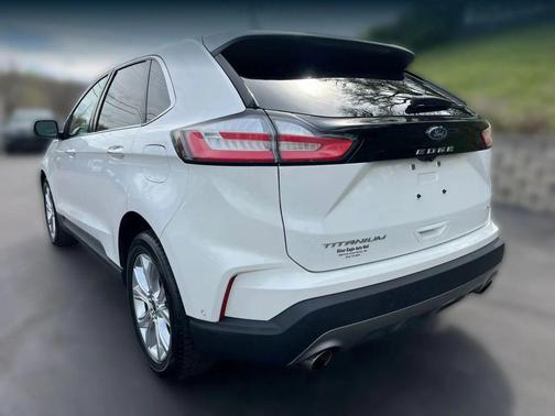 White 2021 Ford Edge Titanium