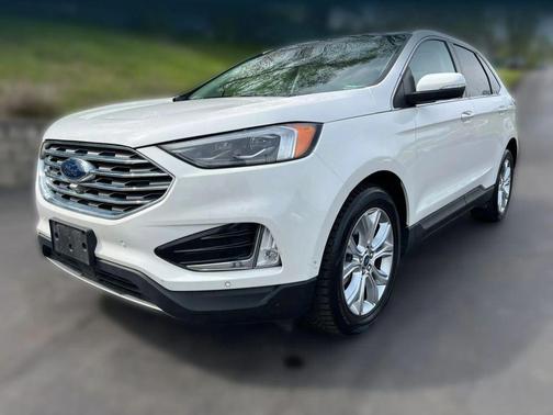White 2021 Ford Edge Titanium