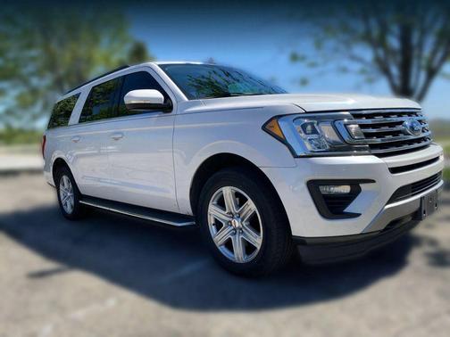 White 2018 Ford Expedition Max XLT