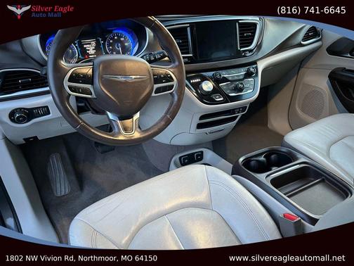 2017 Chrysler Pacifica Touring-L