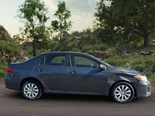 2013 Toyota Corolla LE