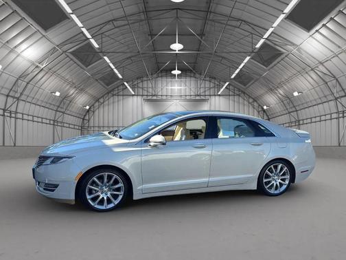 2015 Lincoln MKZ Hybrid Base