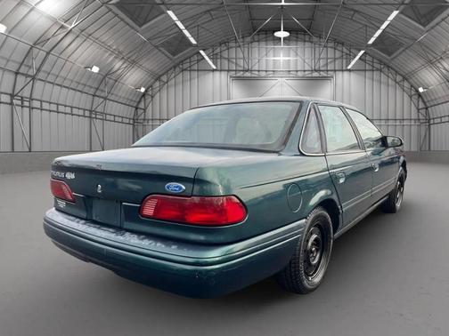 1995 Ford Taurus GL Sedan 4D