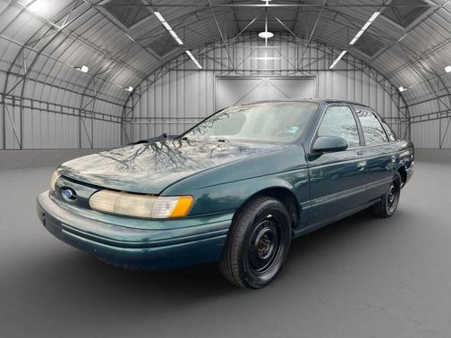1995 Ford Taurus GL Sedan 4D
