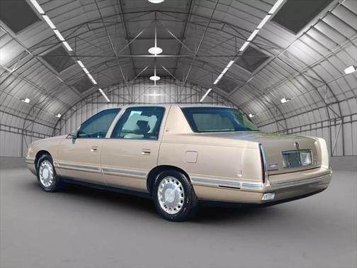 1998 Cadillac DeVille Base