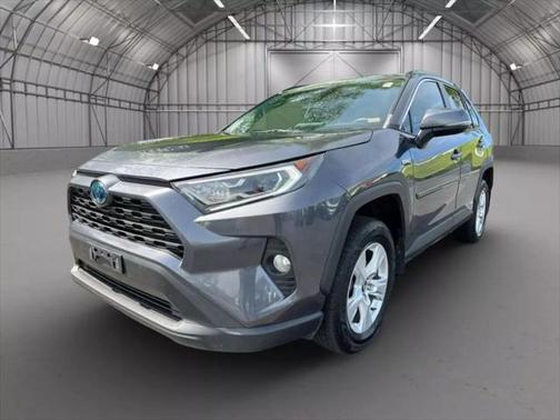 2020 Toyota RAV4 Hybrid XLE