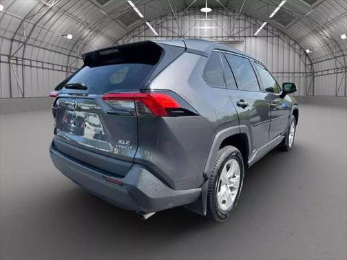 2020 Toyota RAV4 Hybrid XLE