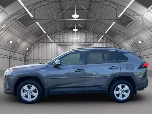 2020 Toyota RAV4 Hybrid XLE