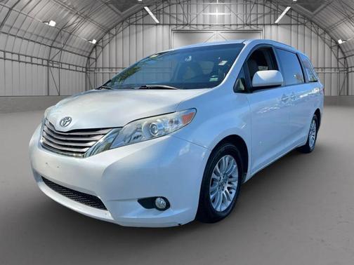 2015 Toyota Sienna XLE
