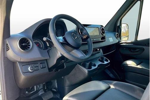 2026 Mercedes-Benz Sprinter 2500 Standard Roof