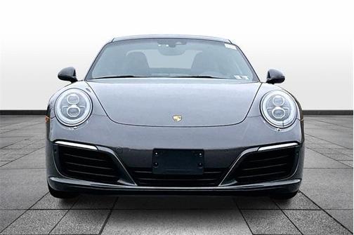 2017 Porsche 911 Carrera 4