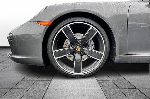 2017 Porsche 911 Carrera 4