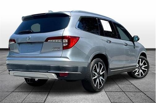 2019 Honda Pilot Touring 8-Passenger