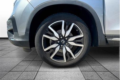 2019 Honda Pilot Touring 8-Passenger