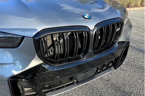 2024 BMW X5 M60i