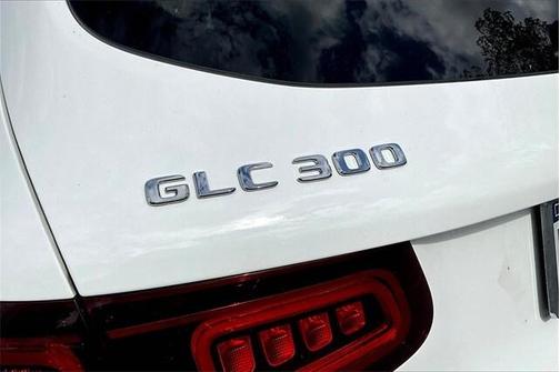 2022 Mercedes-Benz GLC 300 Base 4MATIC