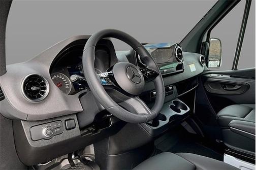 2025 Mercedes-Benz Sprinter 2500 High Roof