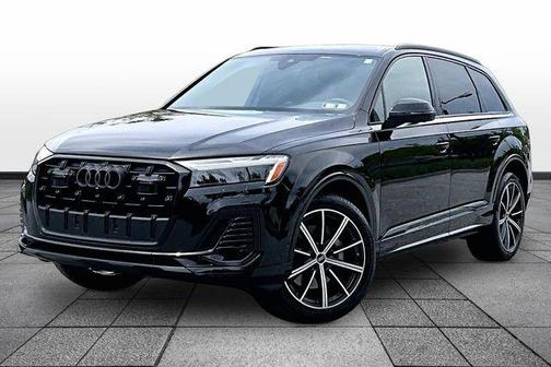Mythos Black Metallic 2025 Audi Q7 45 Premium Plus