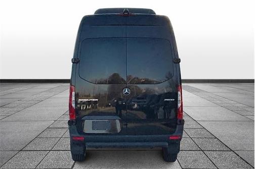 2025 Mercedes-Benz Sprinter 2500 144 WB Standard Roof Passenger