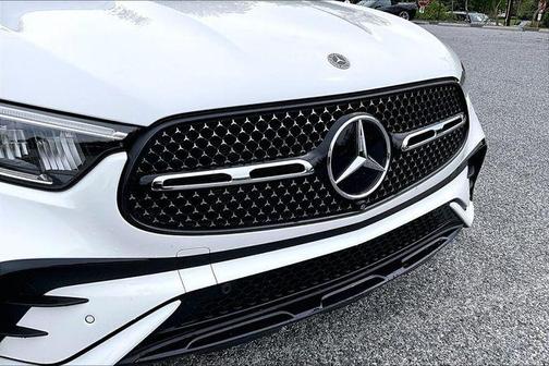 Polar White 2023 Mercedes-Benz GLC 300 Base 4MATIC