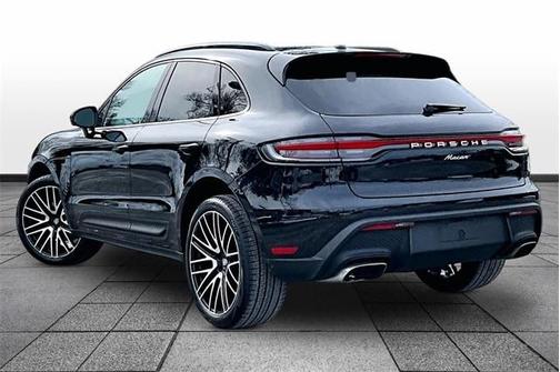 2022 Porsche Macan 