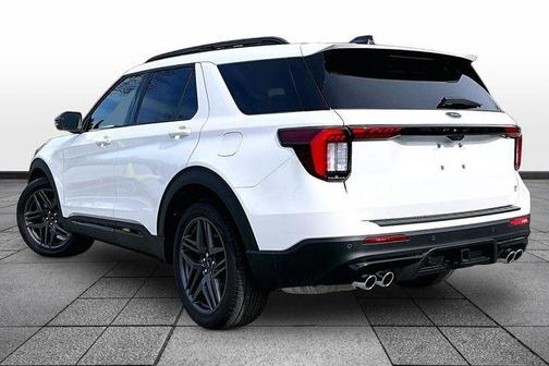 Star White 2025 Ford Explorer ST