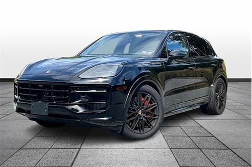 2025 Porsche Cayenne GTS