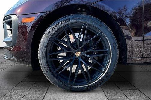 Copper 2024 Porsche Macan GTS