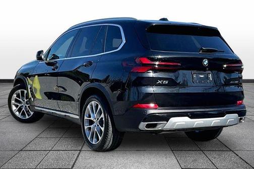 Black Sapphire Metallic 2024 BMW X5 xDrive40i