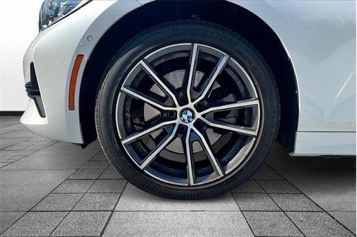 2021 BMW 330 i xDrive