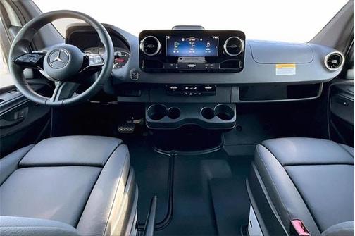 2026 Mercedes-Benz Sprinter 2500 Standard Roof