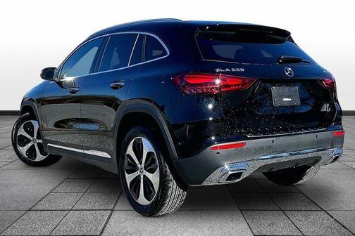 2026 Mercedes-Benz GLA 250 Base 4MATIC