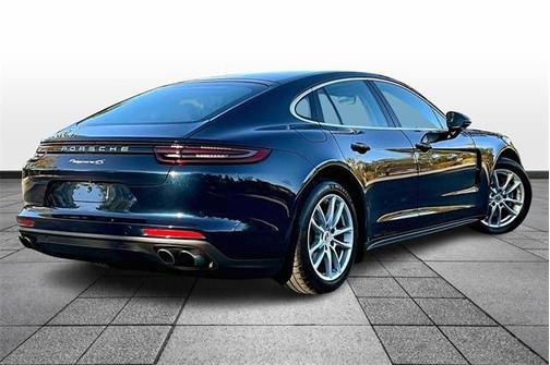 2017 Porsche Panamera 4S