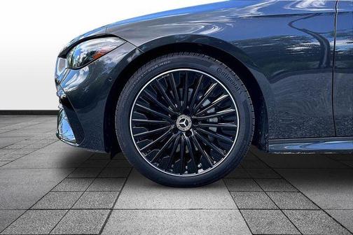 Graphite Gray Metallic 2026 Mercedes-Benz CLE 300 Base 4MATIC