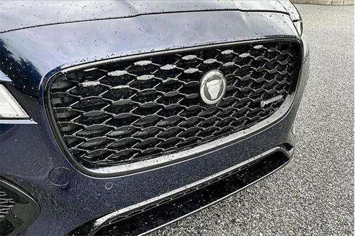 2024 Jaguar XF R-Dynamic SE