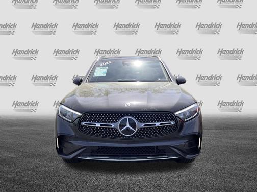 2025 Mercedes-Benz GLC 300 