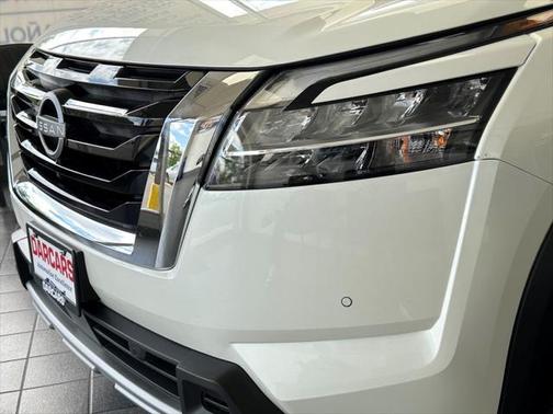2024 Nissan Pathfinder Platinum 4WD