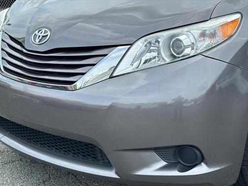 2017 Toyota Sienna SE