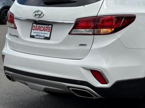 2017 Hyundai SANTA FE SE