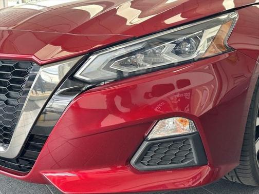 2022 Nissan Altima SR FWD