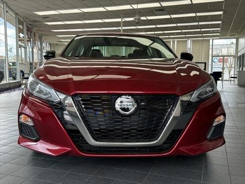 2022 Nissan Altima SR FWD
